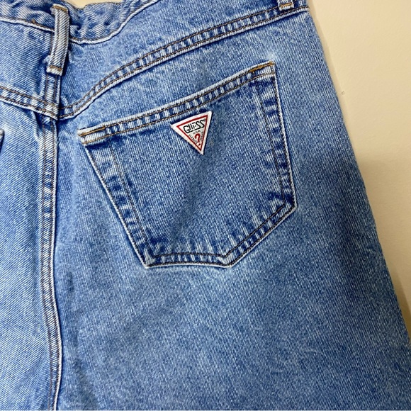 Vintage Guess Mom Denim Shorts Button Fly size-3 - Picture 3 of 6
